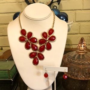 Ladies Red and Goldtone Necklace Set